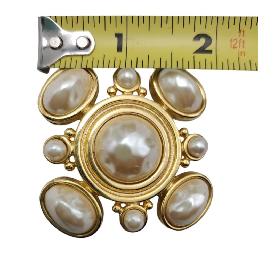 Givenchy Brooch - Picture 4 of 6
